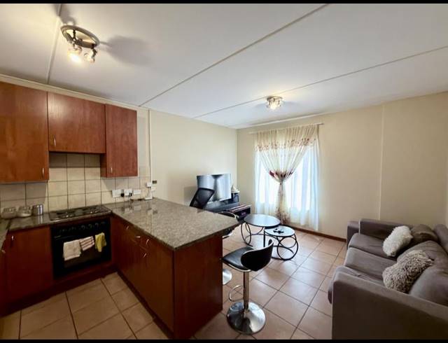 1 BEDROOM APARTMENT FOR SALE IN HALFWAY HOUSE